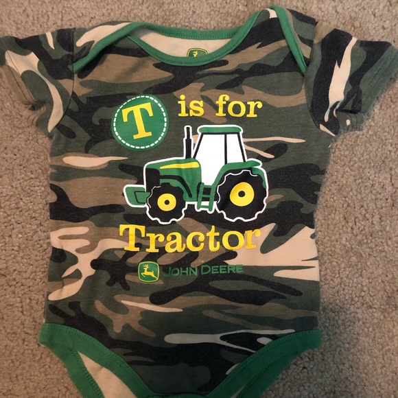 John Deere Other - Infant John Deere 12M Camo Onesie T is for Tractor